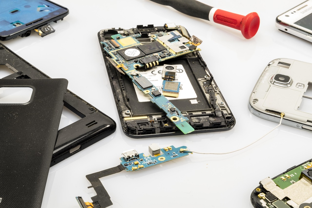 home-hero mobile, phone, cellphone, technology, electronics, circuit board, smd, smartphone, communication, make a phone call, cellular, gsm, repair, defect, broken, workshop technician, mobile phone repair, cellphone, cellphone, circuit board, repair, repair, repair, repair, repair, broken