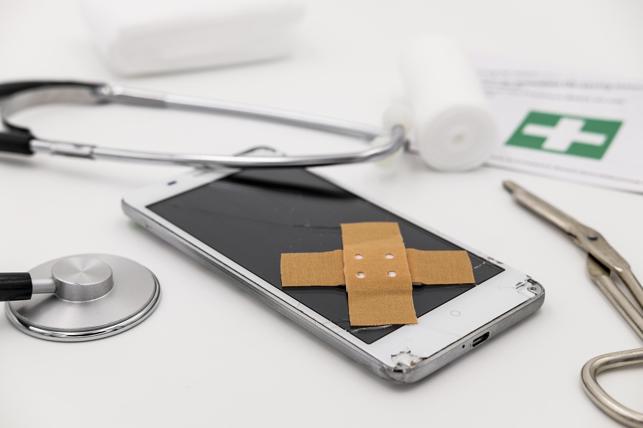 services-03 pavement, association, mobile, smartphone, gsm, phone, cellphone, mobile device, screen, display, broken, defect, repair, doctor, cell phone doctor, investigate, examination, gsm, cellphone, cellphone, defect, defect, defect, defect, defect, repair, repair, repair, doctor, doctor, investigate, investigate